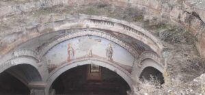 Yanartaş Manastırı Detay