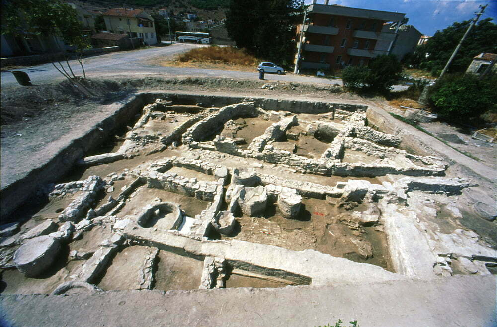 Çeşme - Bağlararası