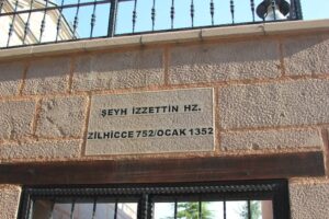 Şeyh İzzettin Türbesi