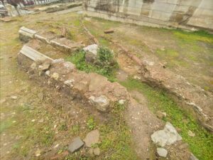 Prusias Ad Hypium Antik Tiyatrosu Su Yolu