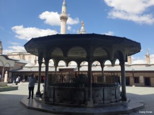 Mevlana Külliyesi Şadırvanı