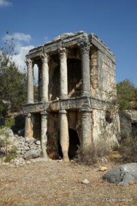 Demircili Yukarı Anıt Mezar