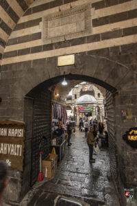 Hasan Paşa Hanı Taç Kapısı