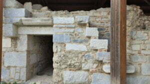 Oda ve İkinci Kat Merdiveni, İlyas Bey Medresesi