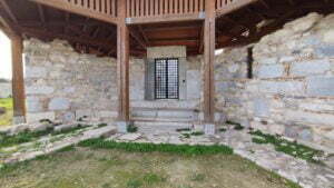 Medreseye ve Cami Avlusuna Giriş Kapısı, İlyas Bey Medresesi