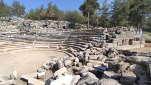 Hyllarima Antik Tiyatrosu