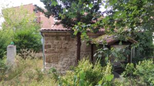 Gümüşeşik Türbesi