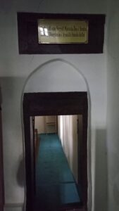 Bünyamin Ayaşi Türbesi’ne Giden Kapı.