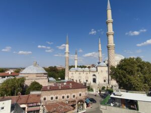 Üç Şerefeli Cami