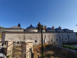 Peykler Medresesi arka cepheden