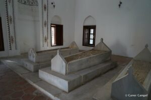 Kara Mustafa Paşa Türbesi