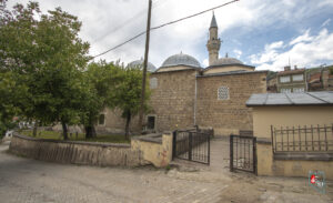 Küre Hoca Şemseddin Camii ve Haziresi