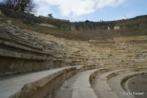 Prusias Ad Hypium Antik Tiyatrosu