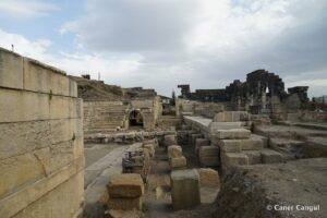 Prusias Ad Hypium Antik Tiyatrosu