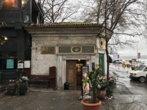 Emirgan Camii Muvakkithanesi