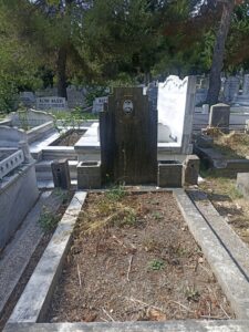 Doktor Tümgeneral Hüseyin Avni Şanal'ın kabri.