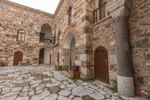Manisa Ulu Cami Medresesi Avlusu