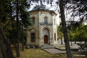 Cenabi Ahmet Paşa Türbesi