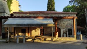 Kulaksız Camii, Bergama