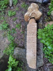 Serdengeçti Mezar Taşı