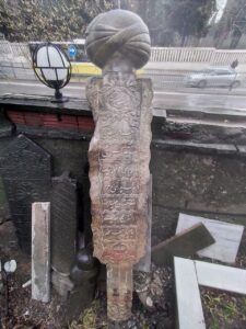 Müneccim Başı Mezar Taşı