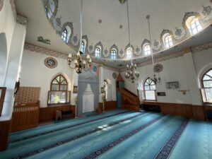 Ahi Evren Camii
