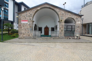 Molla Siyah Camii, Ortahisar