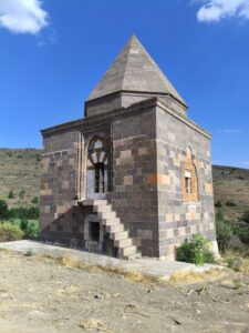 Dulkadiroğlu Süleyman Bey Türbesi