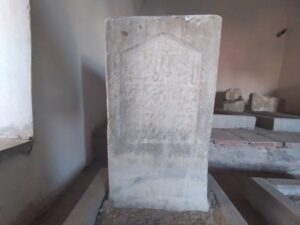 Saraç Sinan Türbesi Mezar Taşları