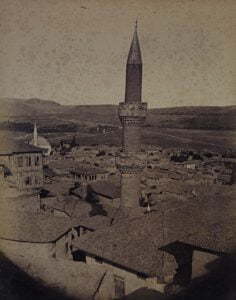 İki Şerefeli Camii