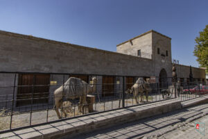 Silahtar Mustafa Paşa Kervansarayı