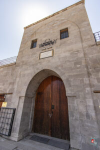 Silahtar Mustafa Paşa Kervansarayı Taç Kapısı