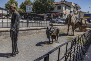 Silahtar Mustafa Paşa Kervansarayı