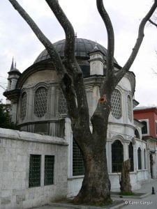 Şah Sultan Türbesi