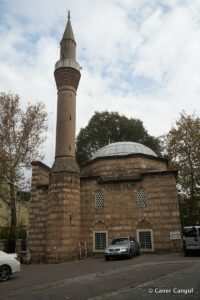 Altıparmak Camii