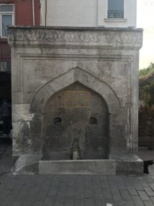 Ayakapı Çeşmesi
