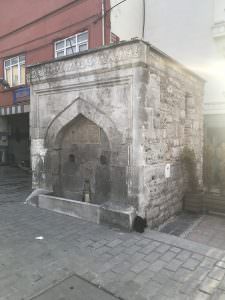 Ayakapı Çeşmesi