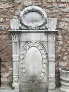 II. Mahmut Türbesi Haziresi'ndeki Çeşme