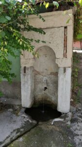 Balpınar Sokak Çeşmesi