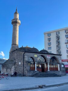 Hatıroğlu Camii