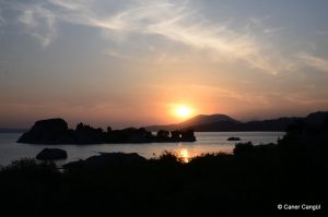 Kapıkırı Adası ve Günbatımı