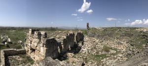 Aizanoi Antik Tiyatrosu ve Stadyumu