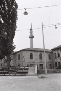 Çarşı Camii, Pravadi