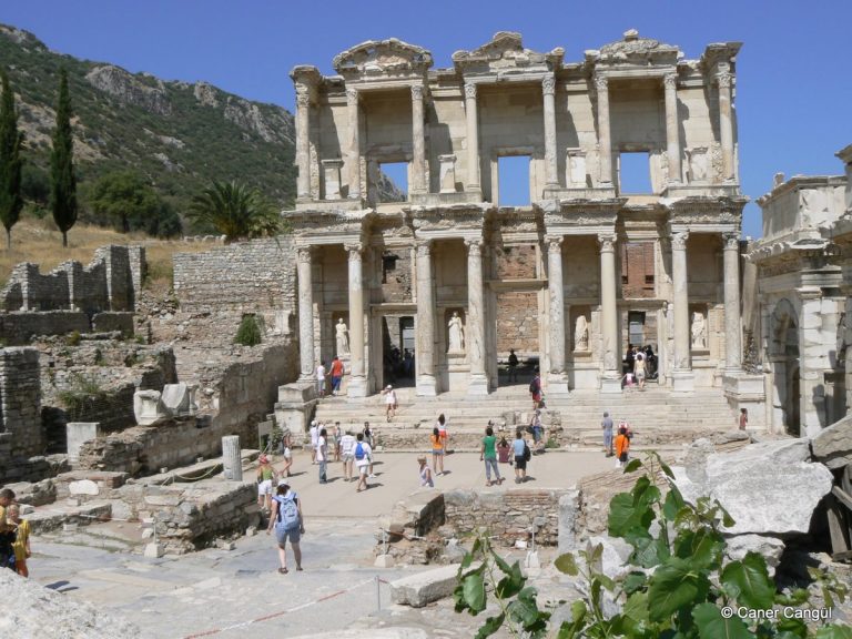 Efes Celsus Kütüphanesi