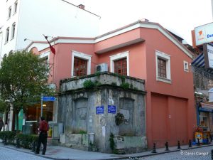 I. Mahmut Çeşmesi, Babıali