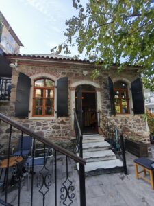 Aya Paraskevi Kilisesi, Yanık Kilise
