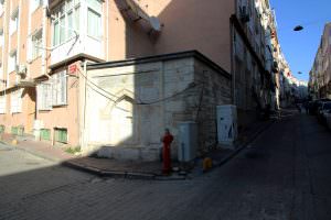 Bezmialem Valide Sultan Çeşmesi, Seyyid Ömer