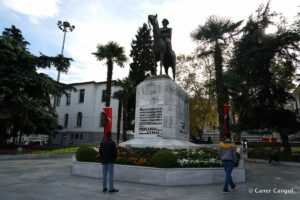 Bursa Atatürk Anıtı