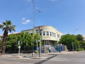 Gazi Ortaokulu, Konak