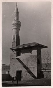 Sahipata Camii Taçkapısının avludan görünüşü